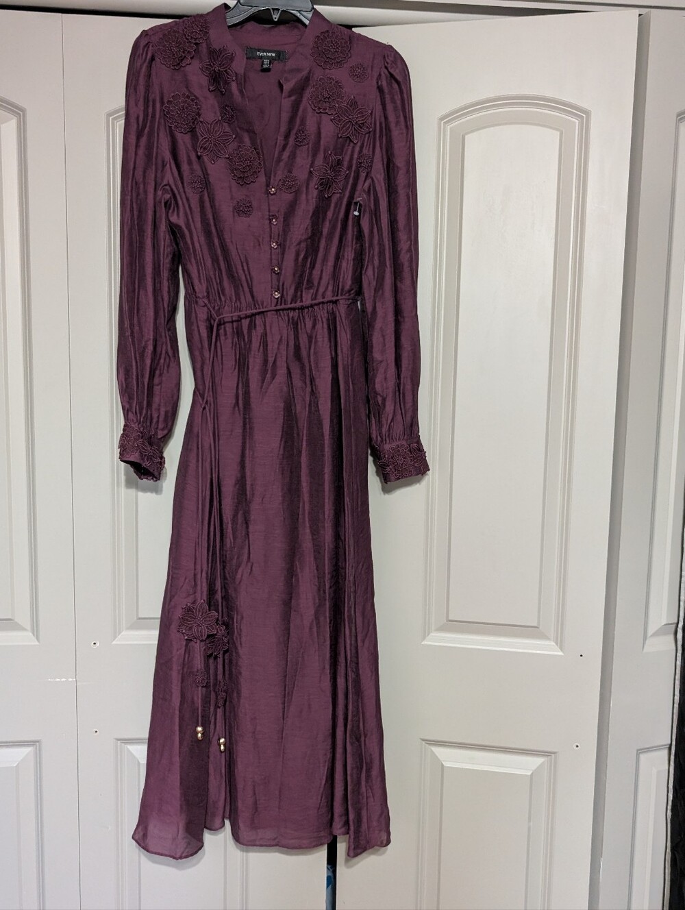 EVER NEW yasmin floral appliqué long sleeve midi dress - Picture 8 of 9